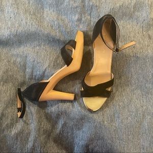 Parisian Black Tan Gold Suede Sandals Shoes 4” Heel Size 9